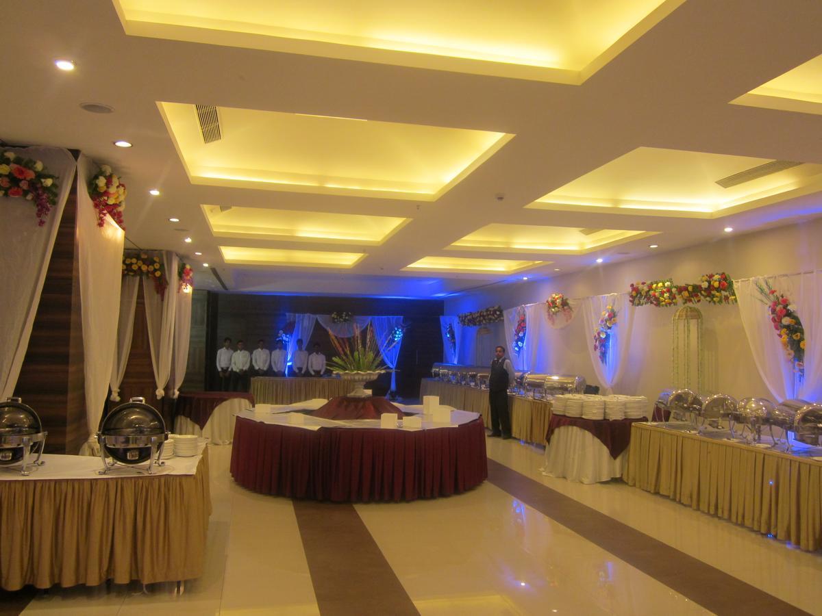 Vijaya Tej Clarks Inn Patna  Exterior foto